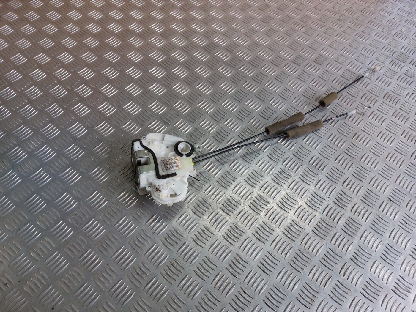 Aizmugurējo kreiso durvju slēdzene priekš HONDA CIVIC 2006 1 Aizmugurējo kreiso durvju slēdzene priekš HONDA CIVIC 2006