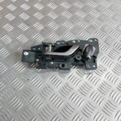 Priekšējāis kreisais durvju rokturis priekš HONDA CIVIC 2006