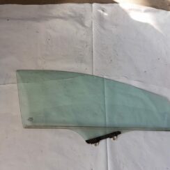 Priekšējo labo durvju stikls priekš HONDA CIVIC 2006