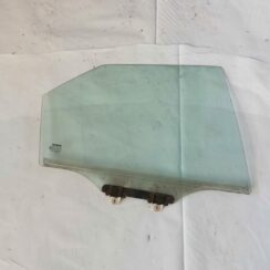 Aizmugurējo labo durvju stikls priekš HONDA CIVIC 2006