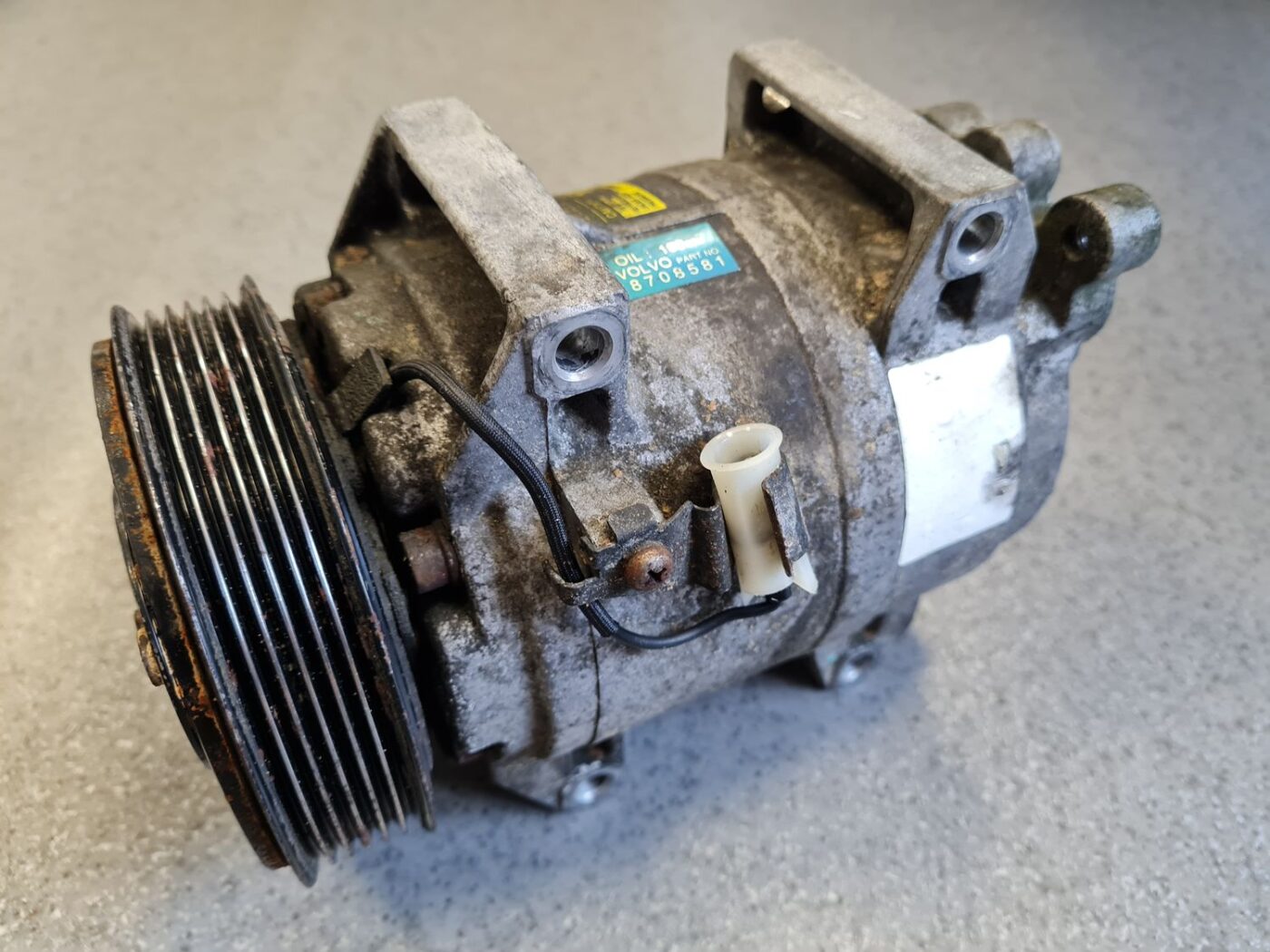 Gaisa kondicioniera kompresors priekš VOLVO S80 2004 2 Gaisa kondicioniera kompresors priekš VOLVO S80 2004