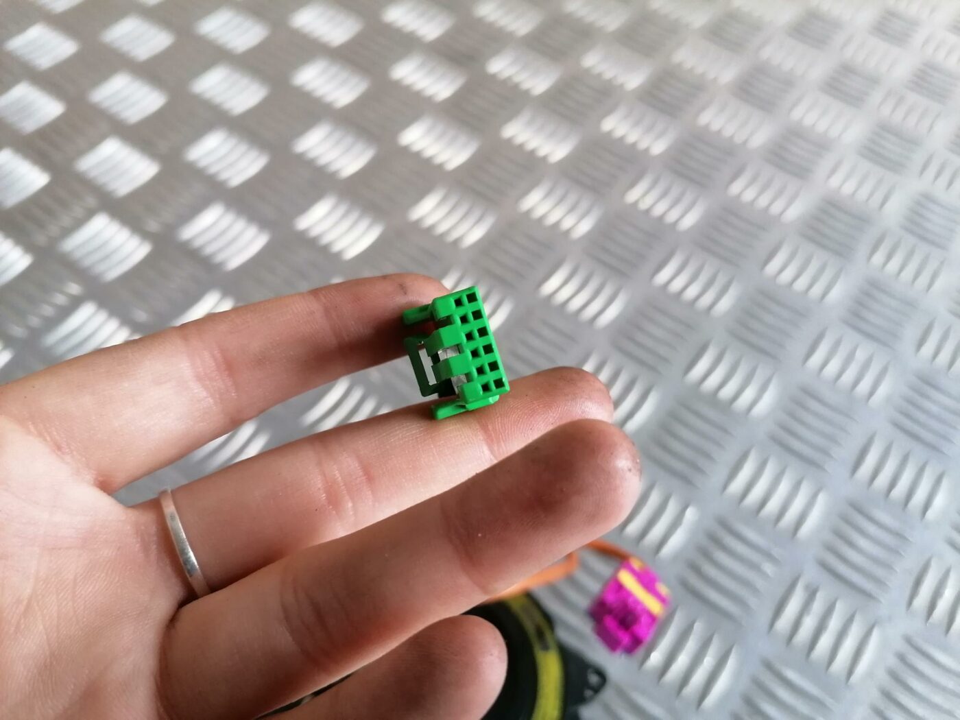 Drošības spilvena slīdgredzens priekš VOLVO S80 2004 4 Drošības spilvena slīdgredzens priekš VOLVO S80 2004