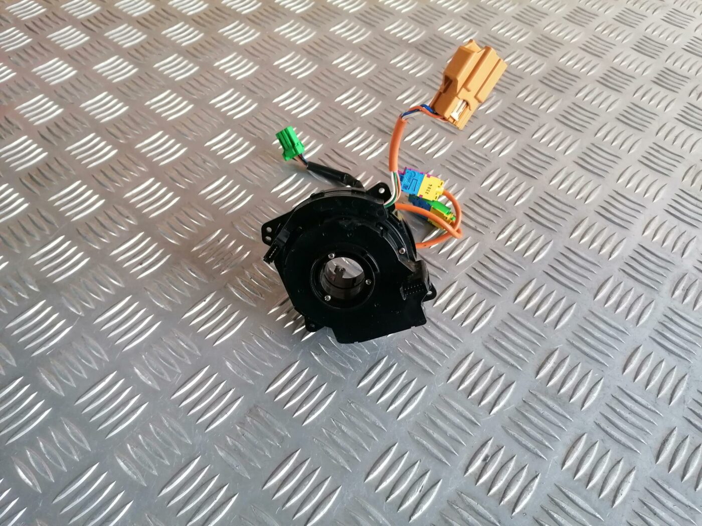 Drošības spilvena slīdgredzens priekš VOLVO S80 2004 2 Drošības spilvena slīdgredzens priekš VOLVO S80 2004