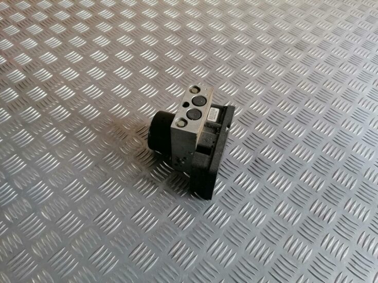 ABS bloks priekš VOLVO S80 2004