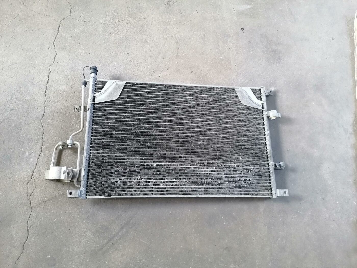 Gaisa kondicioniera radiators priekš VOLVO S80 2004 1 Gaisa kondicioniera radiators priekš VOLVO S80 2004