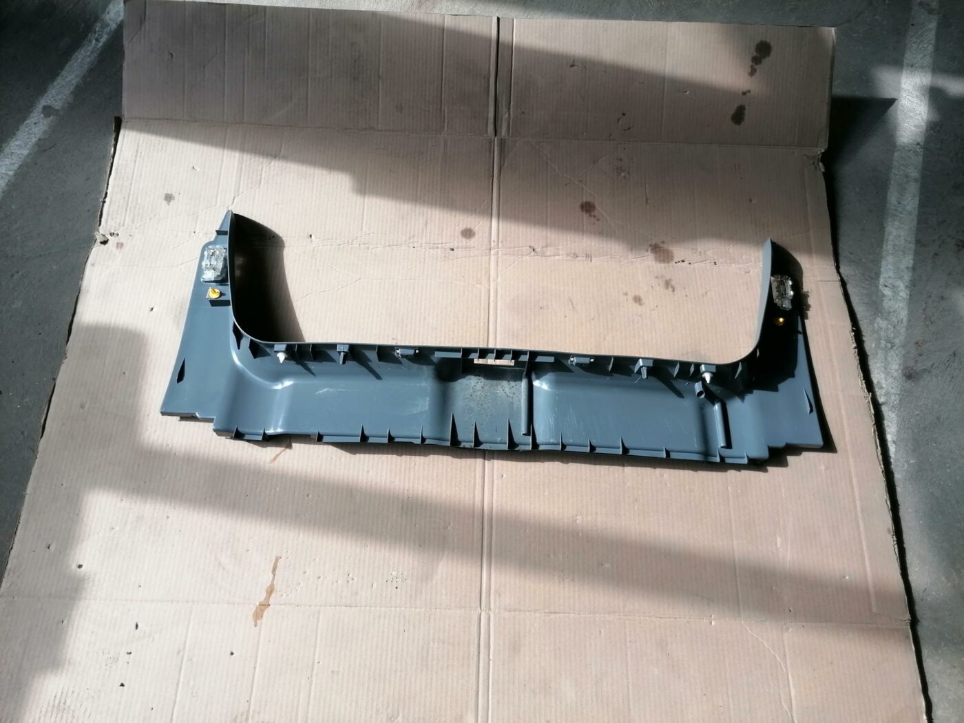 Bagažnieka nodalījuma sliekšņa uzlika priekš VOLVO S80 2004 2 Bagažnieka nodalījuma sliekšņa uzlika priekš VOLVO S80 2004