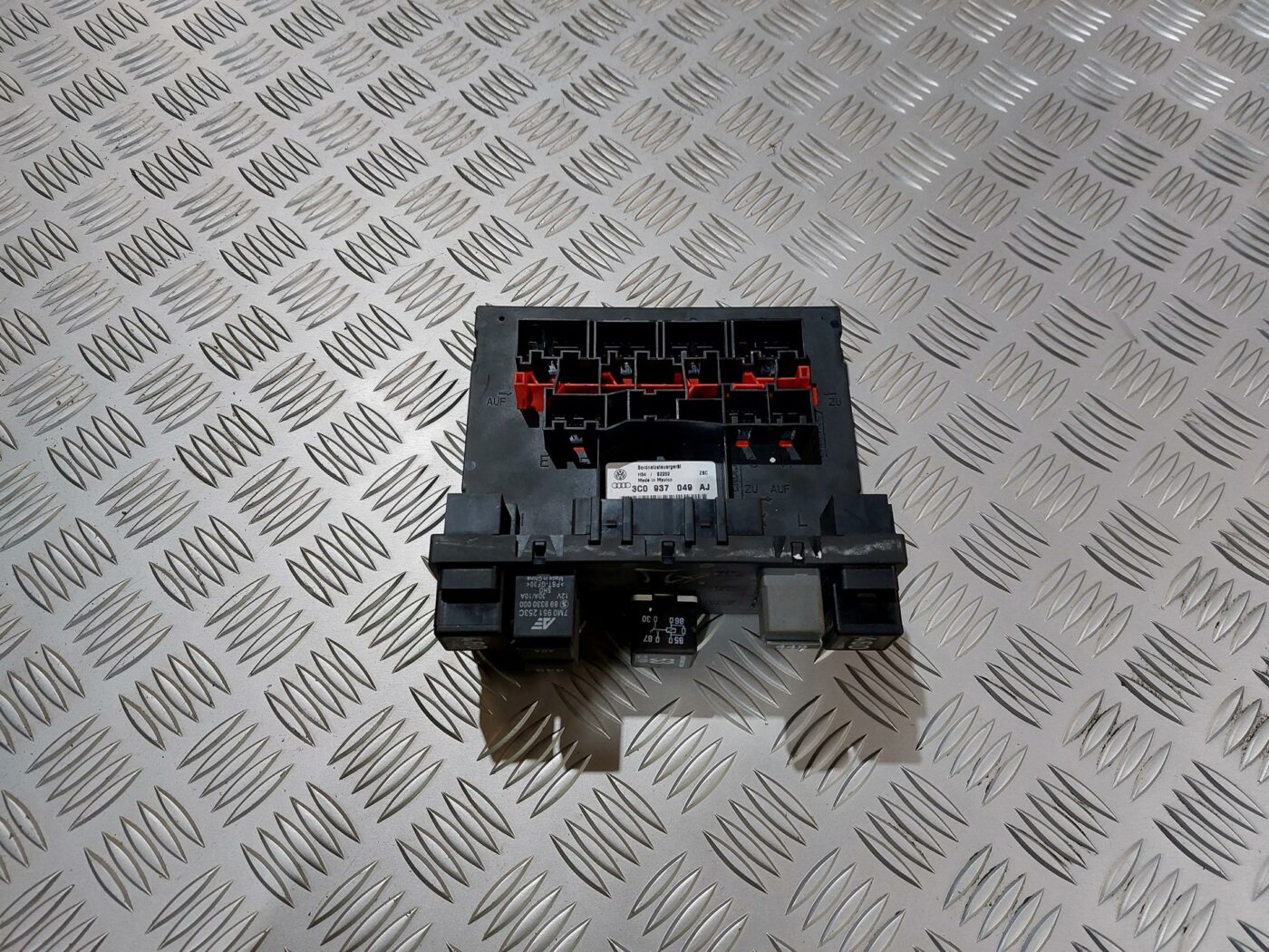 Komforta vadības bloks priekš VW JETTA 2008 1 Komforta vadības bloks priekš VW JETTA 2008