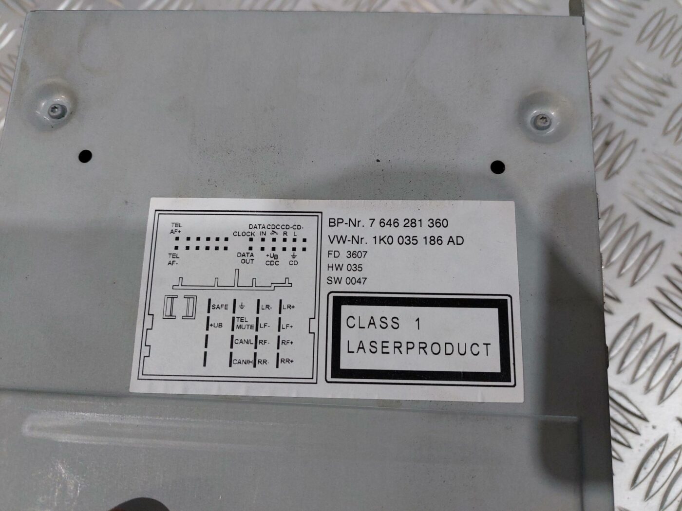 CD/DVD/Navigācijas bloks priekš VW JETTA 2008 4 CD/DVD/Navigācijas bloks priekš VW JETTA 2008