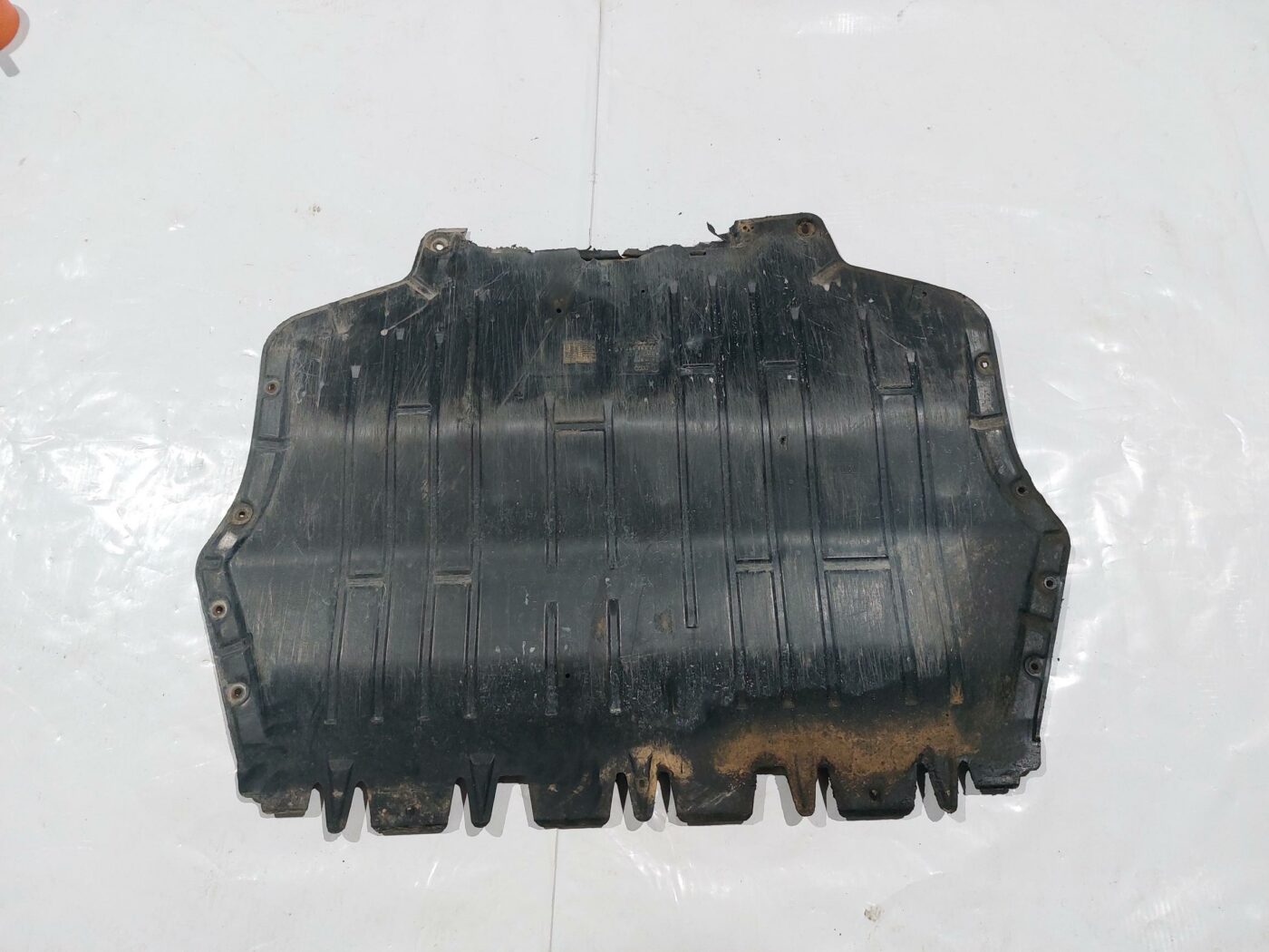 Dzinēja aizsargs priekš VW JETTA 2008 1 Dzinēja aizsargs priekš VW JETTA 2008