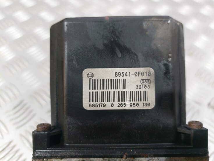 ABS bloks priekš TOYOTA COROLLA VERSO 2006
