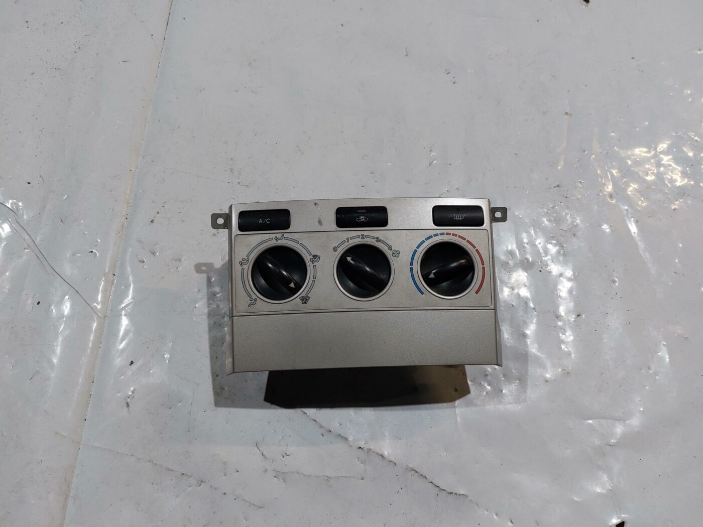 Klimata kontroles bloks priekš TOYOTA COROLLA VERSO 2006 1 Klimata kontroles bloks priekš TOYOTA COROLLA VERSO 2006