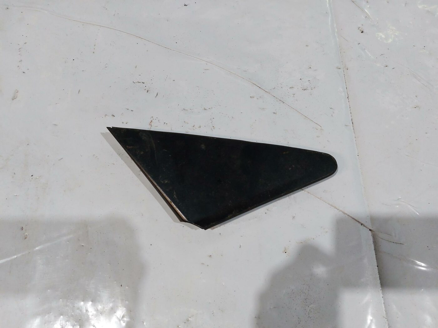 Priekšēja spārna uzlika/moldings priekš TOYOTA COROLLA VERSO 2006 1 Priekšēja spārna uzlika/moldings priekš TOYOTA COROLLA VERSO 2006