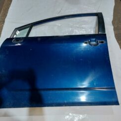 Priekšējās kreisās durvis priekš TOYOTA COROLLA VERSO 2006