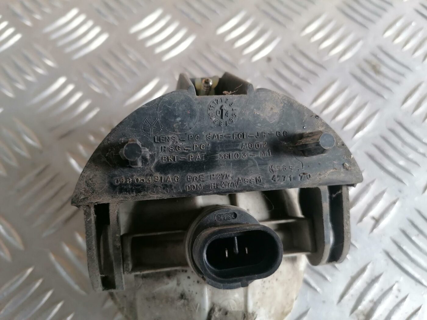 Miglas lukturis priekšā labajā pusē priekš CHRYSLER SEBRING 2006 3 Miglas lukturis priekšā labajā pusē priekš CHRYSLER SEBRING 2006