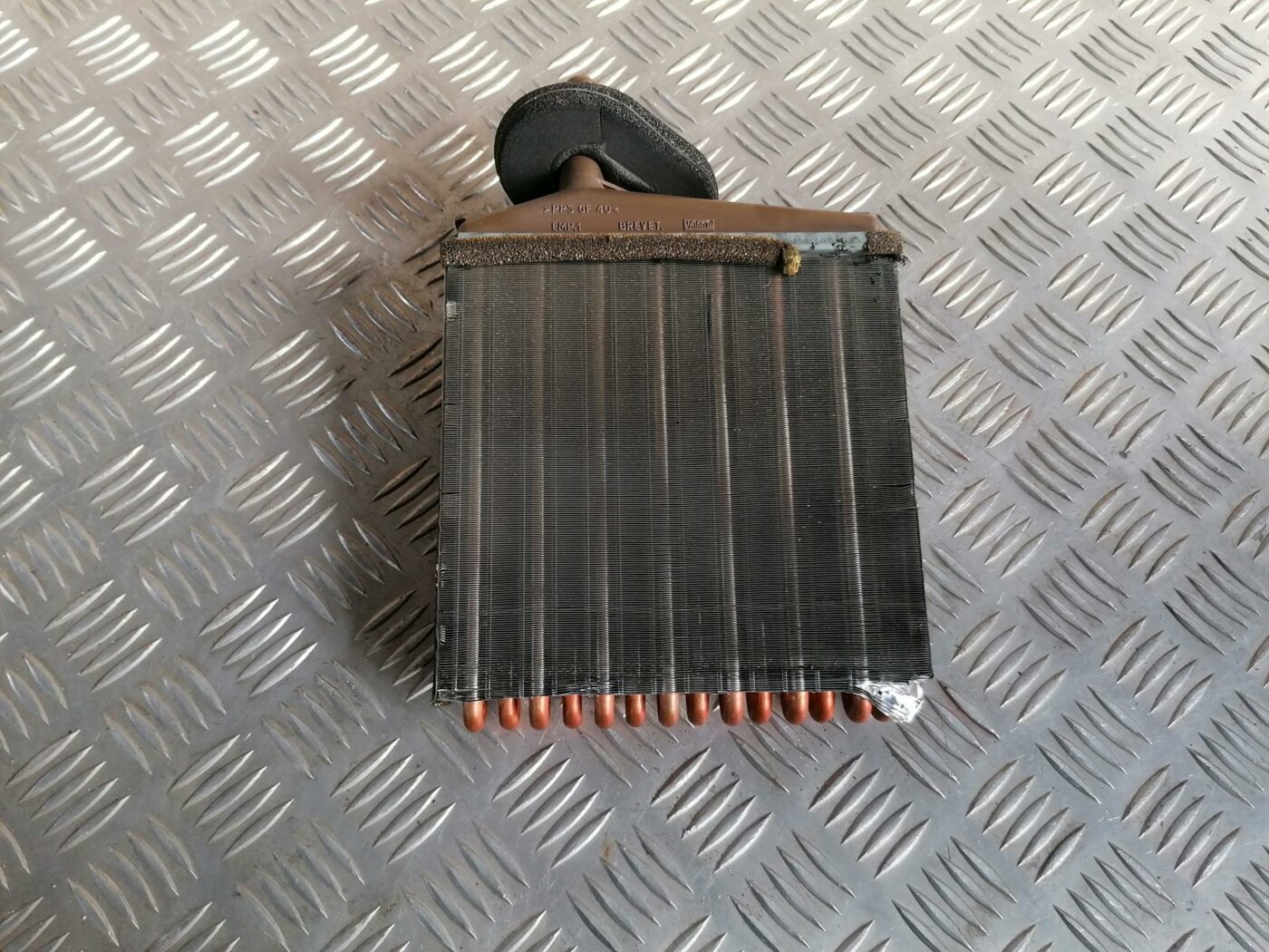 Apsildes sistēmas radiators priekš CHRYSLER SEBRING 2006 2 Apsildes sistēmas radiators priekš CHRYSLER SEBRING 2006