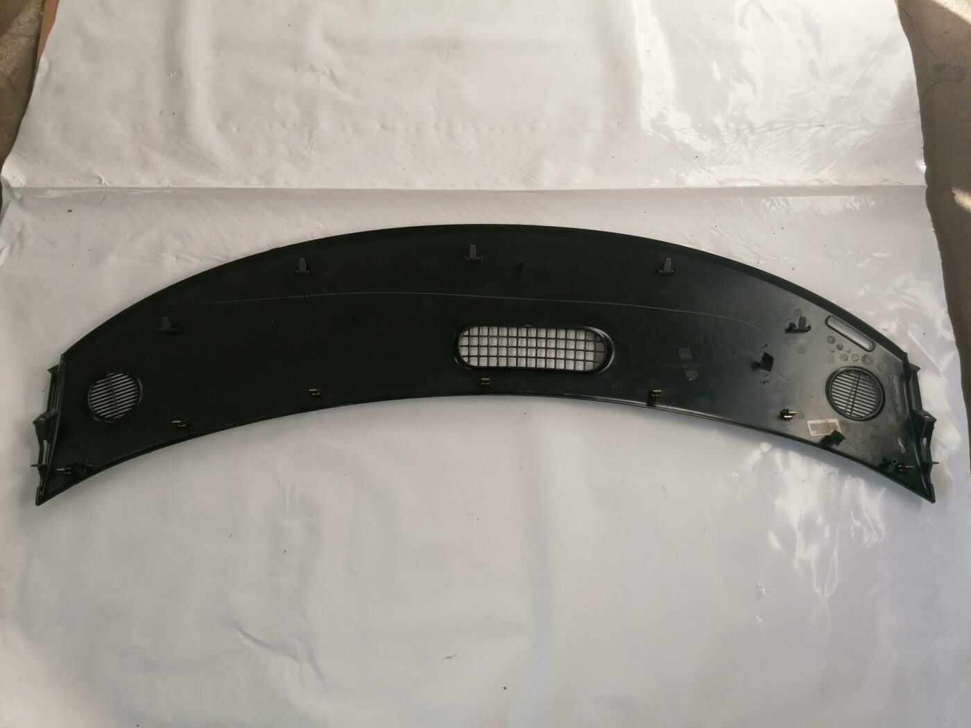 Vējstikla ventilācijas režģis (salonā) priekš CHRYSLER SEBRING 2006 2 Vējstikla ventilācijas režģis (salonā) priekš CHRYSLER SEBRING 2006