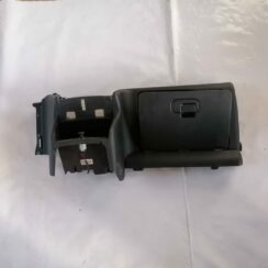 Mantu glabāšanas nodalījums pasažiera pusē priekš CHRYSLER SEBRING 2006