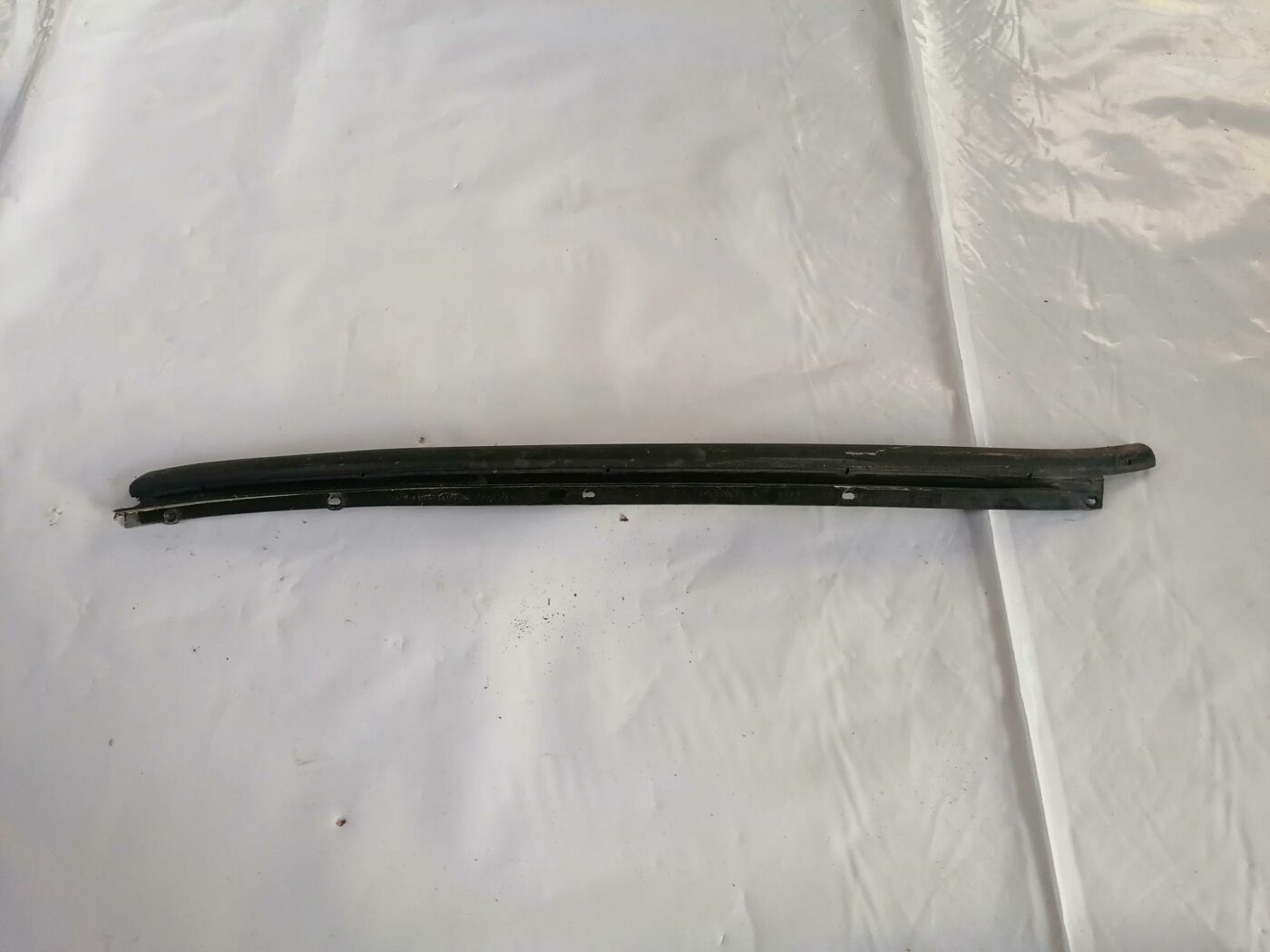 Vējstikla uzlika (deflektors) priekš CHRYSLER SEBRING 2006 1 Vējstikla uzlika (deflektors) priekš CHRYSLER SEBRING 2006