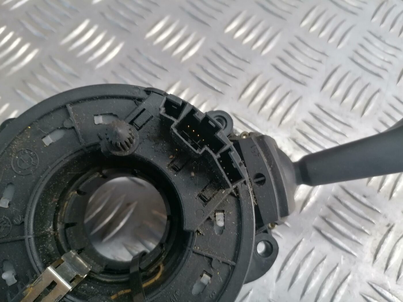 Stūres statnes slēdzis priekš BMW 530D E39 2001 TOURING 2 Stūres statnes slēdzis priekš BMW 530D E39 2001 TOURING