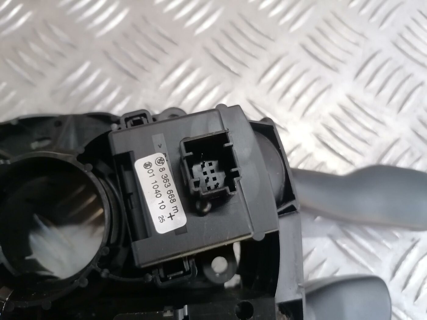 Stūres statnes slēdzis priekš BMW 530D E39 2001 TOURING 7 Stūres statnes slēdzis priekš BMW 530D E39 2001 TOURING