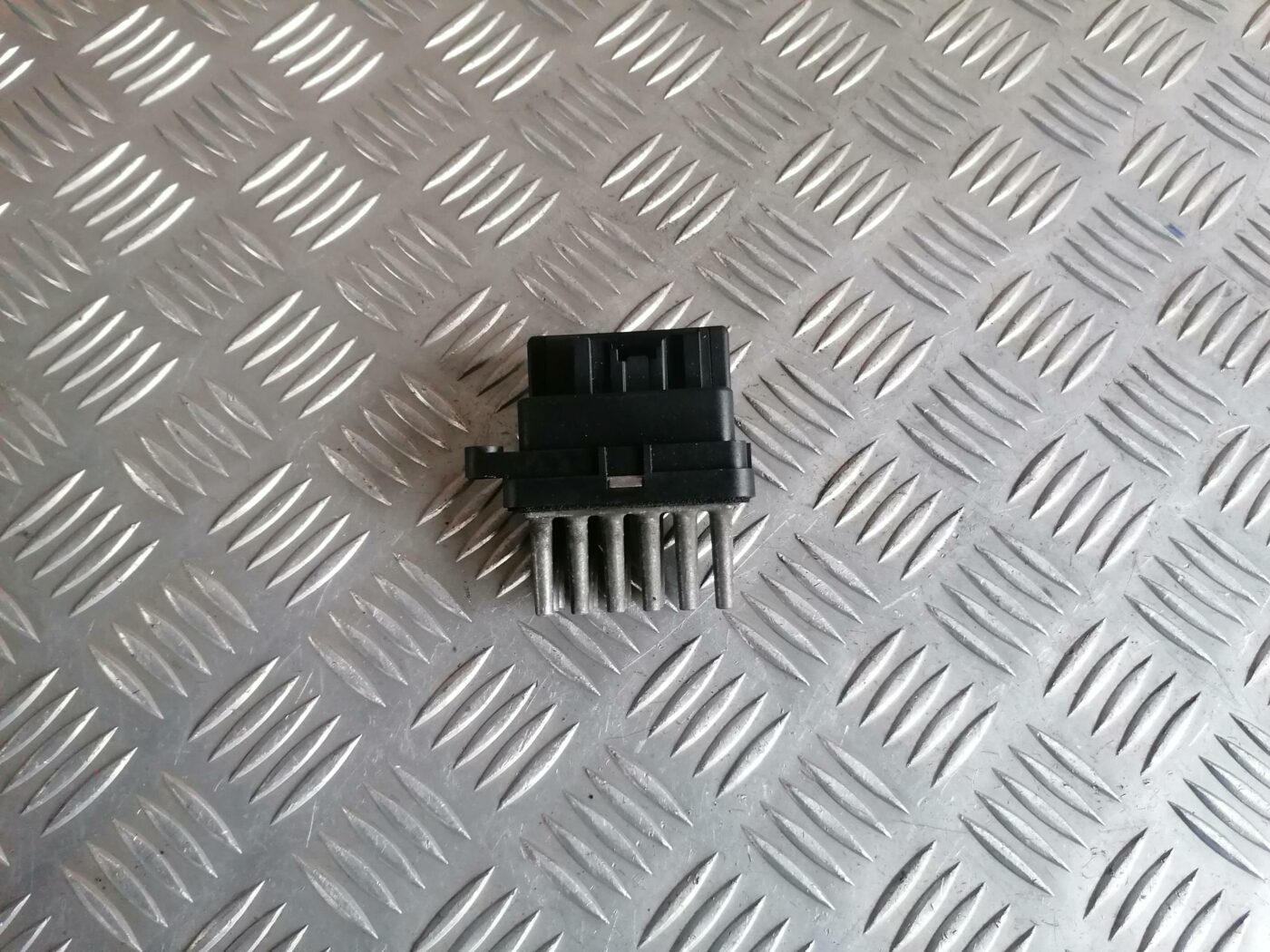 Salona ventilatora rezistors priekš FORD MONDEO 2007 1 Salona ventilatora rezistors priekš FORD MONDEO 2007