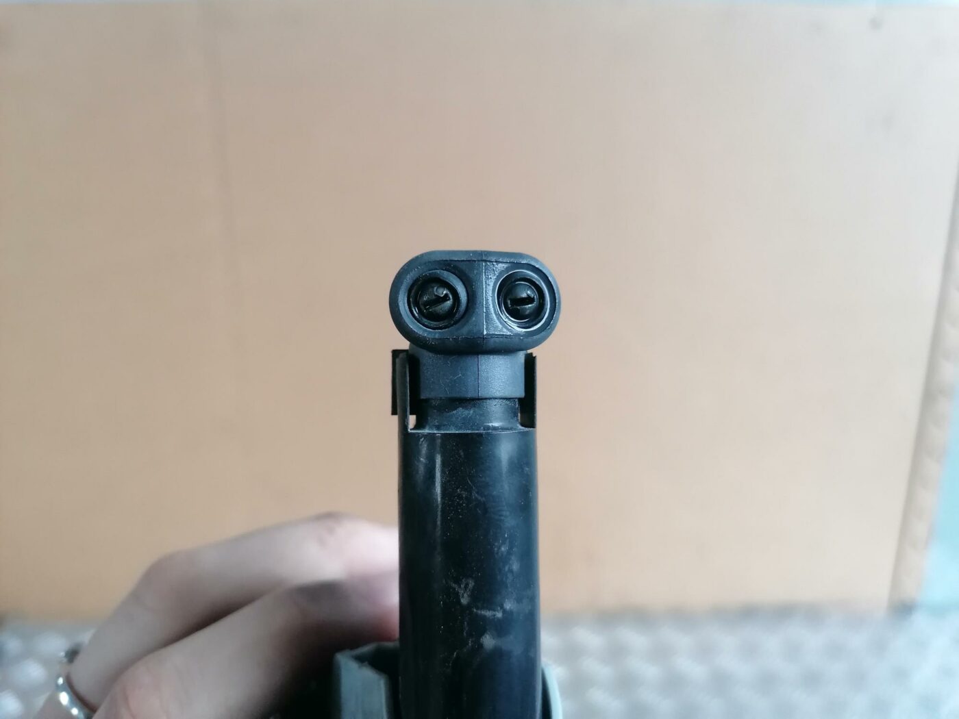 Lukturu mazgātāja sprausla priekš FORD MONDEO 2007 2 Lukturu mazgātāja sprausla priekš FORD MONDEO 2007