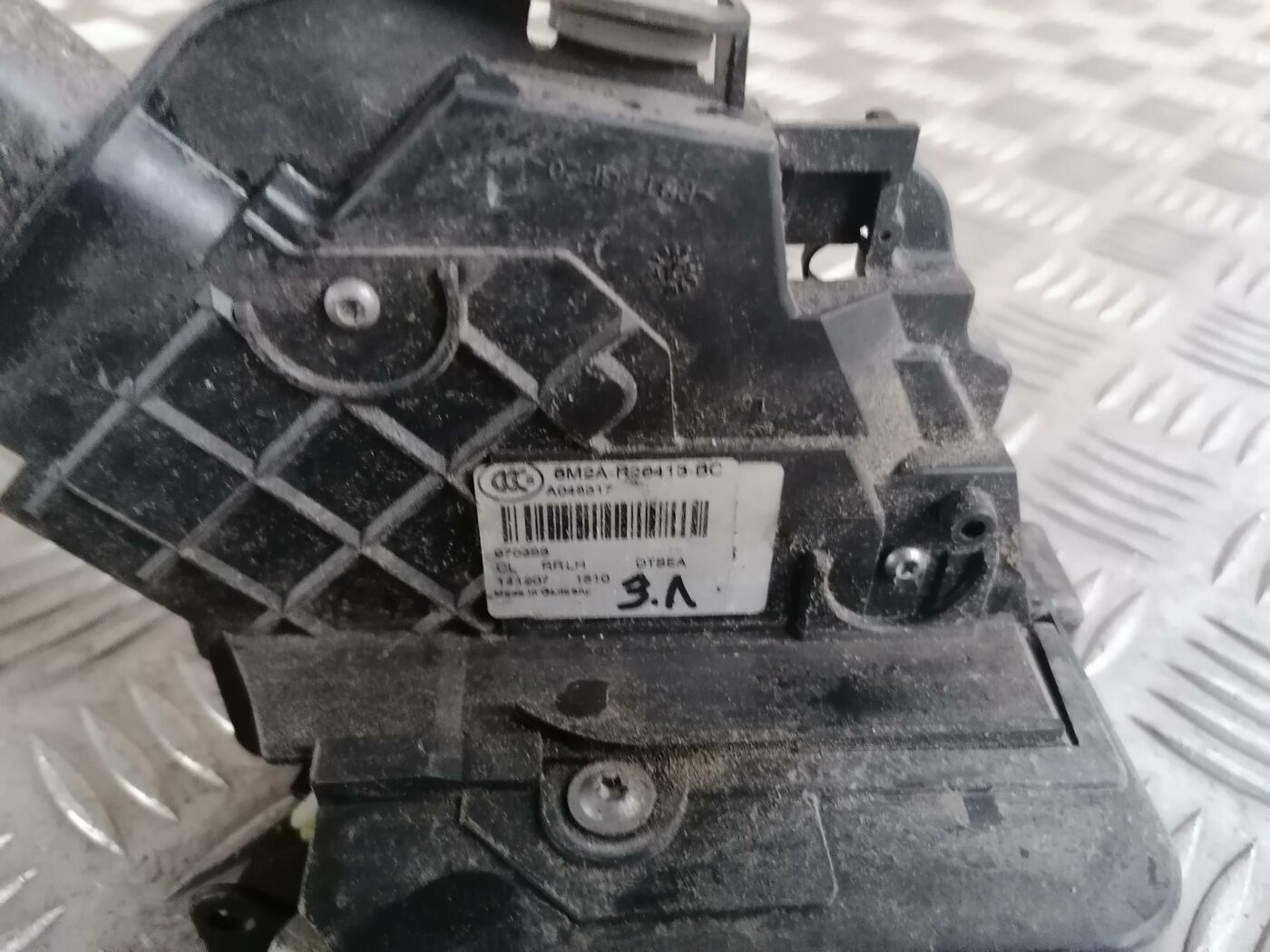 Aizmugurējo kreiso durvju slēdzene priekš FORD MONDEO 2007 3 Aizmugurējo kreiso durvju slēdzene priekš FORD MONDEO 2007