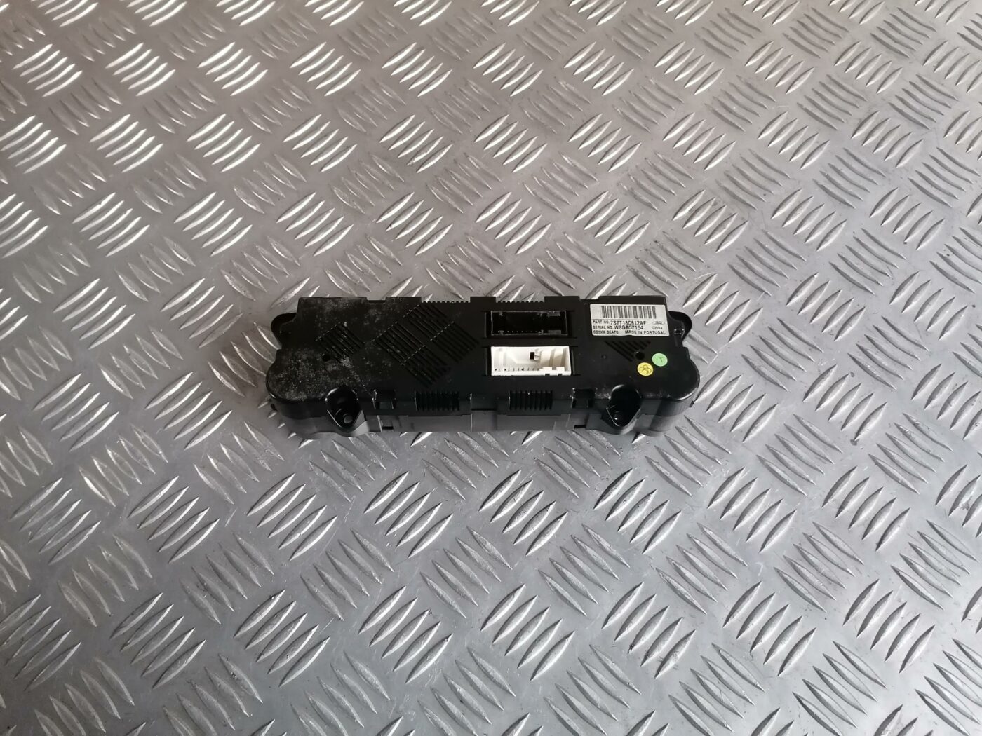 Klimata kontroles bloks priekš FORD MONDEO 2007 2 Klimata kontroles bloks priekš FORD MONDEO 2007