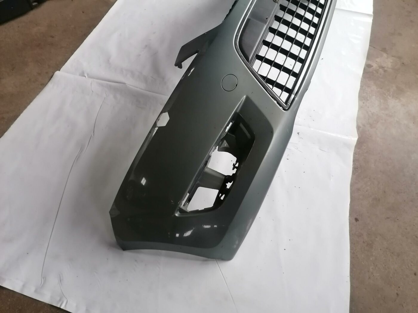 Priekšējais buferis priekš FORD MONDEO 2007 5 Priekšējais buferis priekš FORD MONDEO 2007