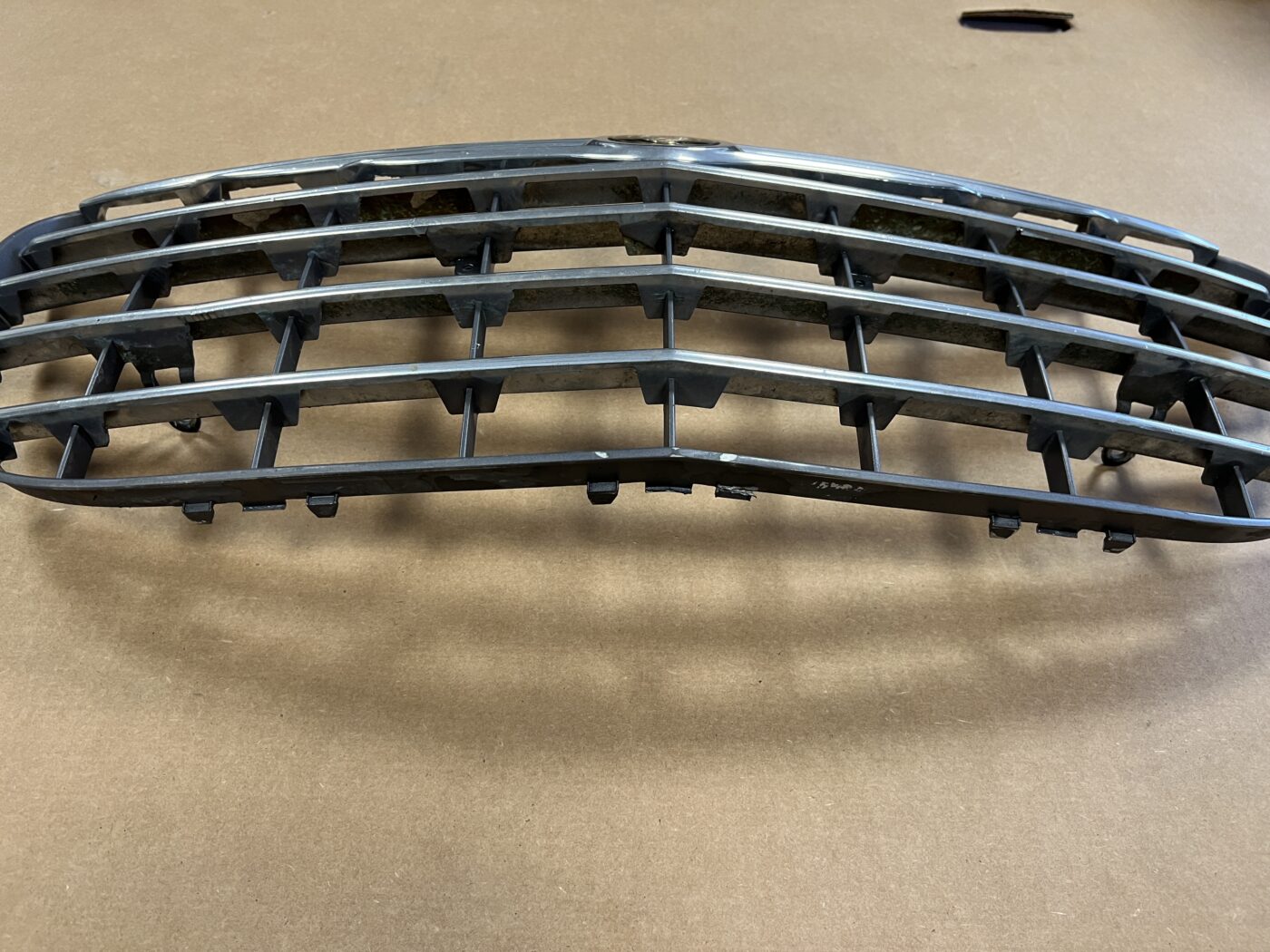 Bufera reste priekš CHRYSLER SEBRING 2006 2 Bufera reste priekš CHRYSLER SEBRING 2006