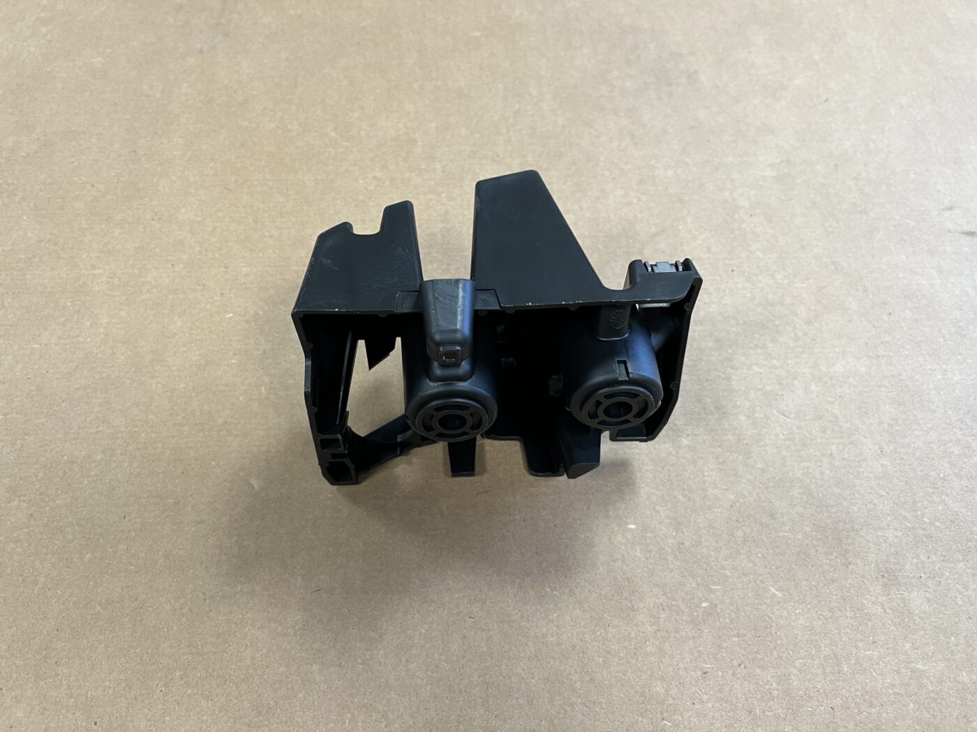 Aizmugurējā spārna un bufera stiprinājums priekš CITROEN C5 2008-2016 9681048480 5 Aizmugurējā spārna un bufera stiprinājums priekš CITROEN C5 2008-2016 9681048480