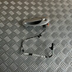 Priekšējāis kreisais durvju rokturis priekš CHRYSLER SEBRING 2006