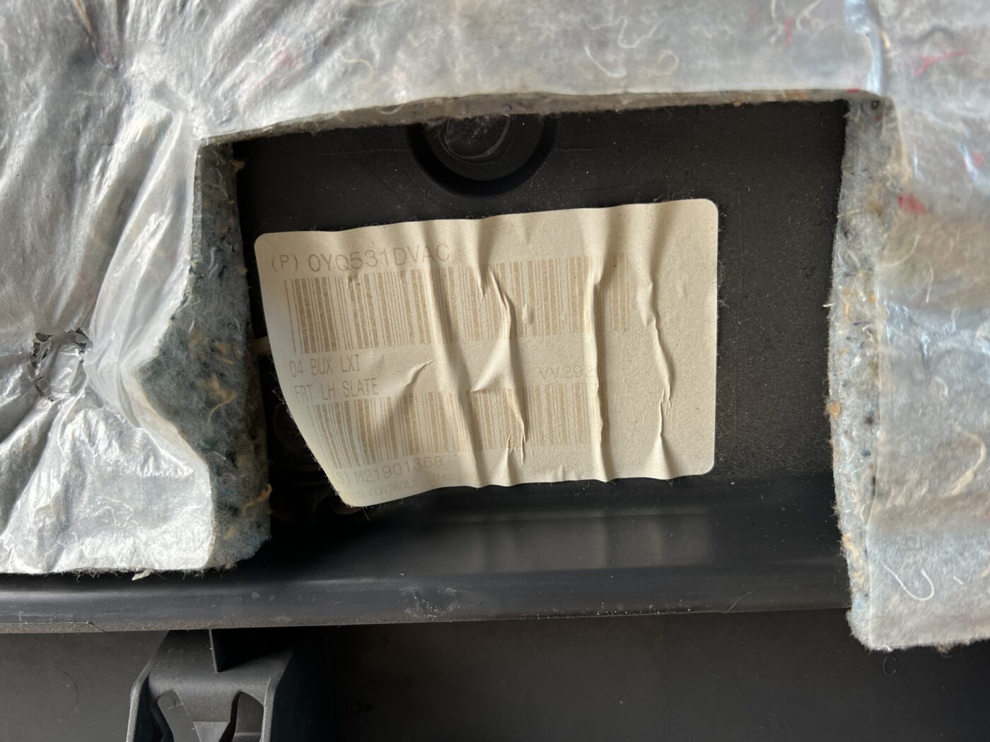 Priekšējo kreiso durvju apdare priekš CHRYSLER SEBRING 2006 7 Priekšējo kreiso durvju apdare priekš CHRYSLER SEBRING 2006