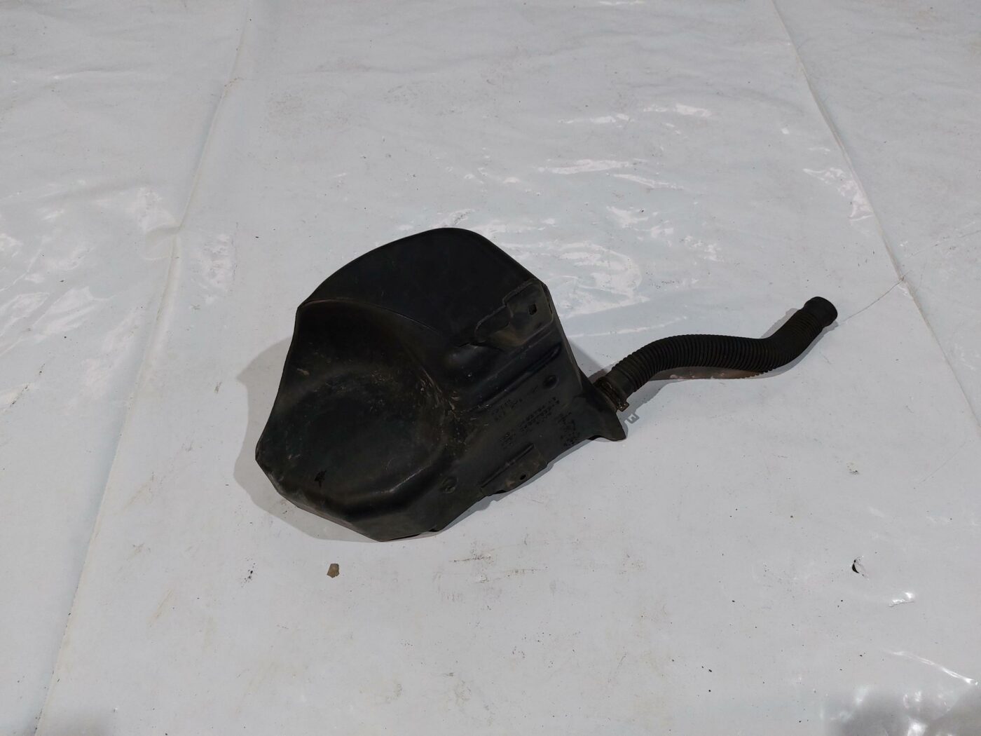 Mazgātāja šķidruma tvertne priekš CHRYSLER VOYAGER 2006 1 Mazgātāja šķidruma tvertne priekš CHRYSLER VOYAGER 2006