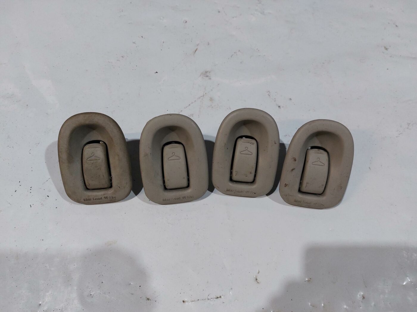 Kravas stiprināšanas eņģe bagāžniekā priekš CHRYSLER VOYAGER 2006 1 Kravas stiprināšanas eņģe bagāžniekā priekš CHRYSLER VOYAGER 2006