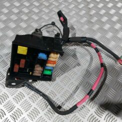 Drošinātāju bloks priekš RENAULT LAGUNA 2011