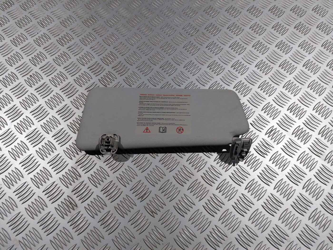 Saules aizsargs priekš RENAULT LAGUNA 2011 2 Saules aizsargs priekš RENAULT LAGUNA 2011