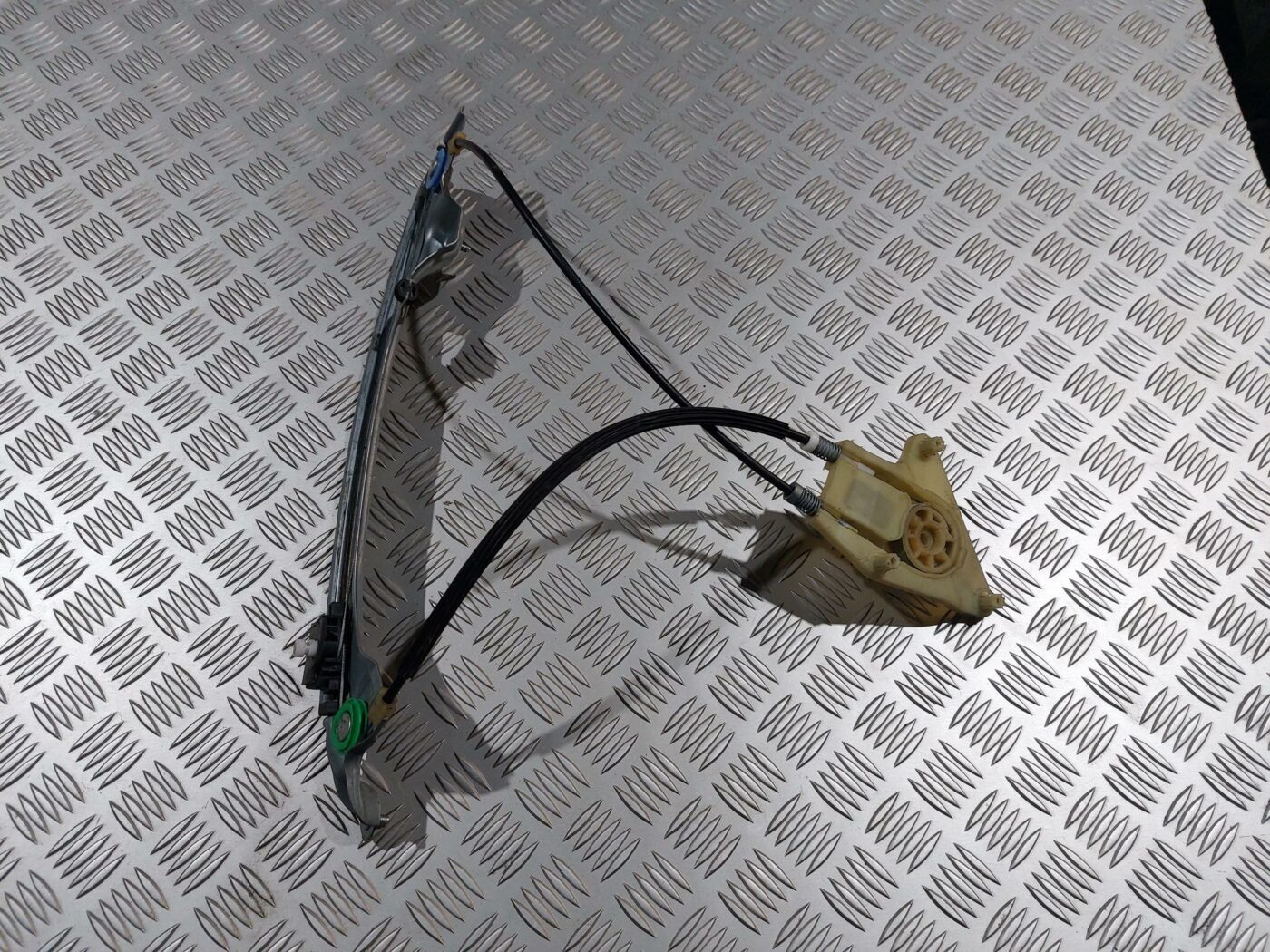 Stikla pacelšanas mehānisms aizmugurējais kreisais priekš RENAULT LAGUNA 2011 1 Stikla pacelšanas mehānisms aizmugurējais kreisais priekš RENAULT LAGUNA 2011