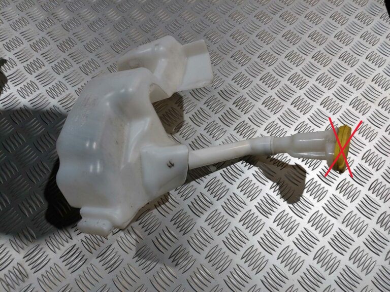 Mazgātāja šķidruma tvertne priekš RENAULT LAGUNA 2011 1 Mazgātāja šķidruma tvertne priekš RENAULT LAGUNA 2011