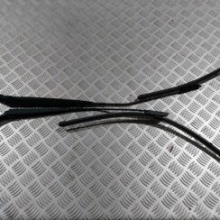 Vējstikla slotu turētāju komplekts priekš RENAULT LAGUNA 2011