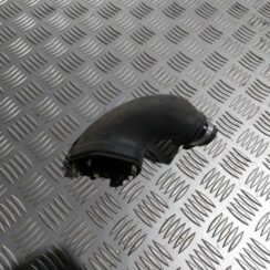 Gaisa filtra korpusa caurule priekš RENAULT LAGUNA 2011