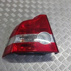 Aizmugurējais kreisais lukturis priekš VOLVO S40 2004 Black