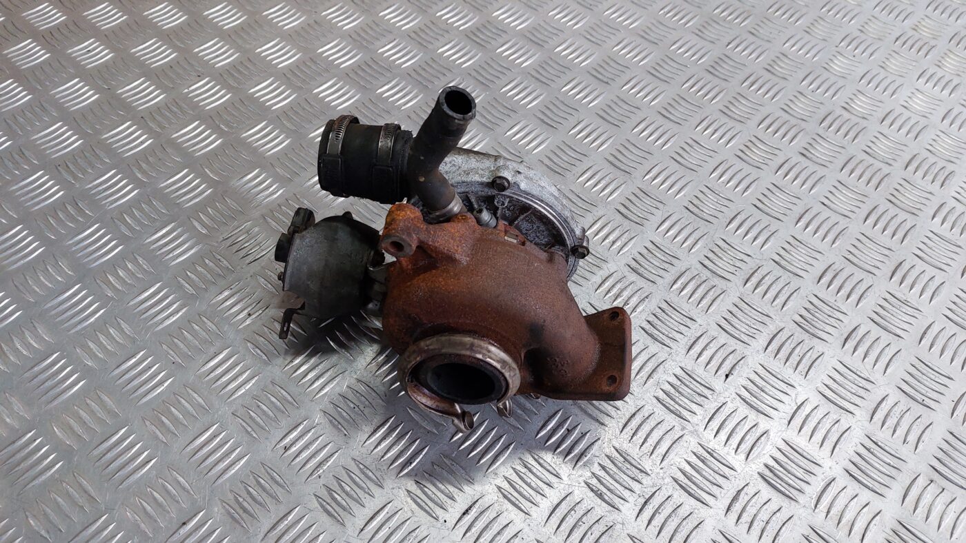 Turbīna priekš VOLVO S40 2004 Black 1 Turbīna priekš VOLVO S40 2004 Black