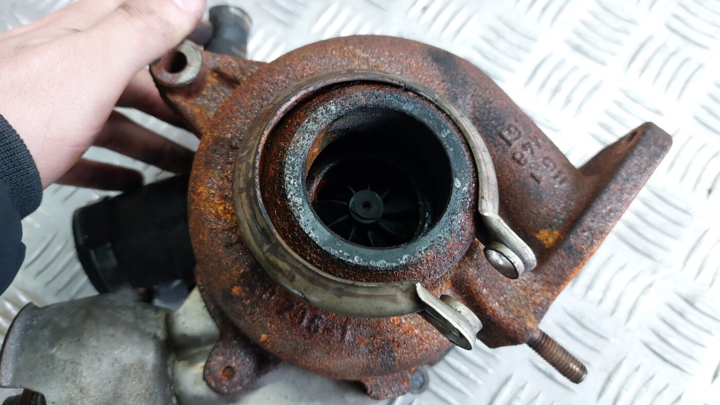 Turbīna priekš VOLVO S40 2004 Black 2 Turbīna priekš VOLVO S40 2004 Black