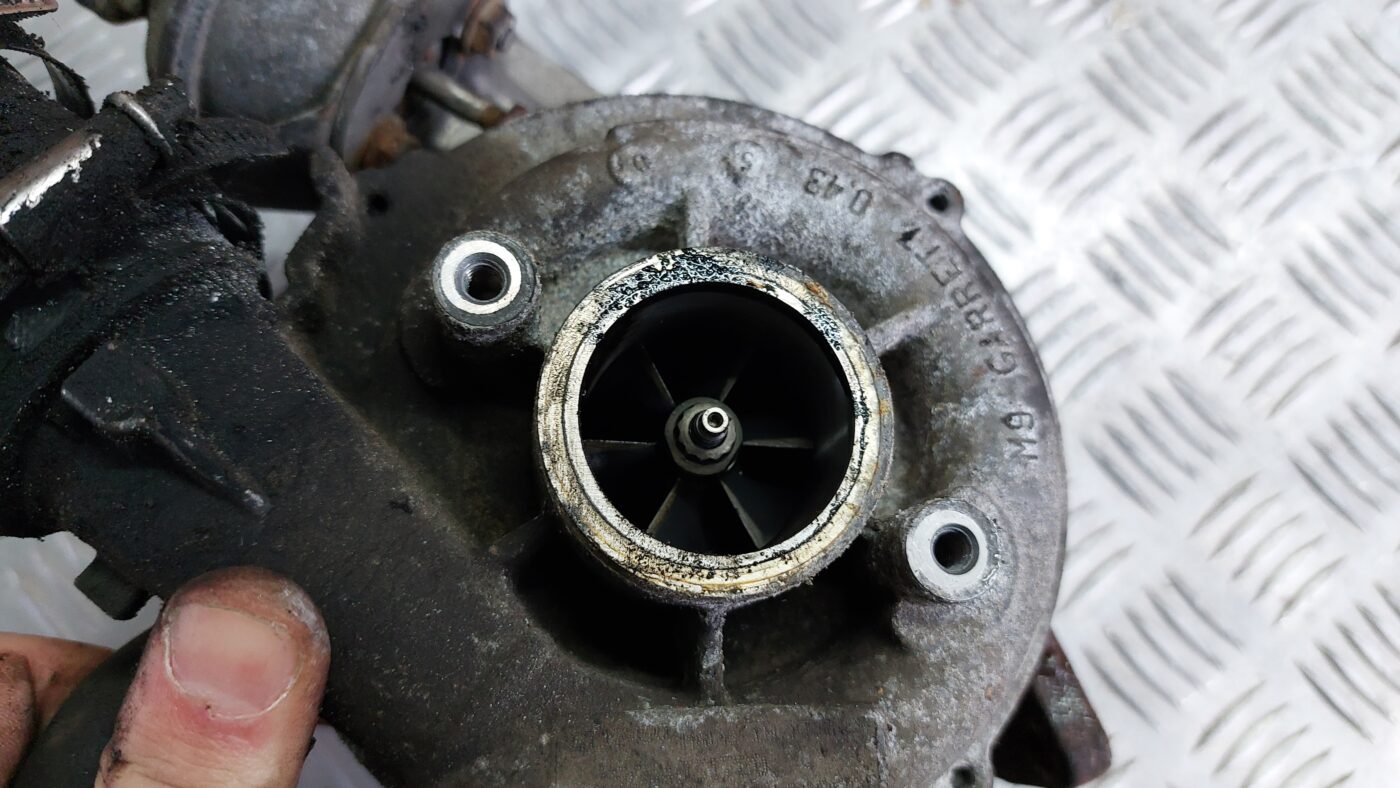 Turbīna priekš VOLVO S40 2004 Black 3 Turbīna priekš VOLVO S40 2004 Black