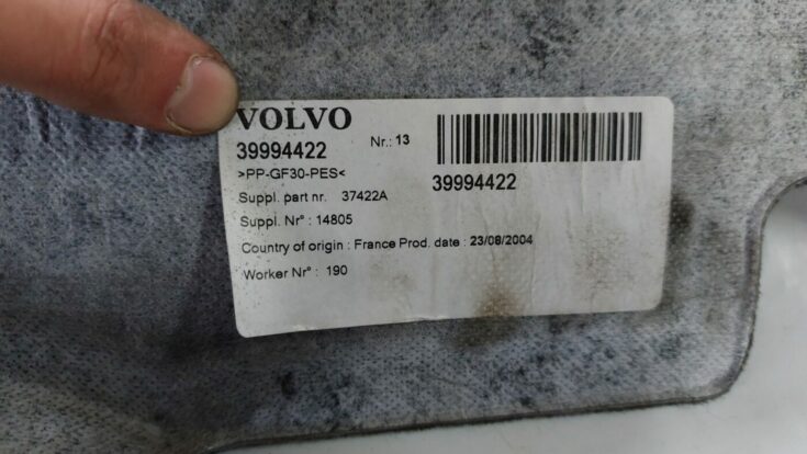 Bagāžnieka nodalījuma plaukts priekš VOLVO S40 2004 Black