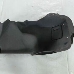 Bagāžnieka nodalījuma sānu apdare priekš VOLVO S40 2004 Black