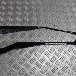 Vējstikla slotu turētāju komplekts priekš VOLVO S40 2004 Black