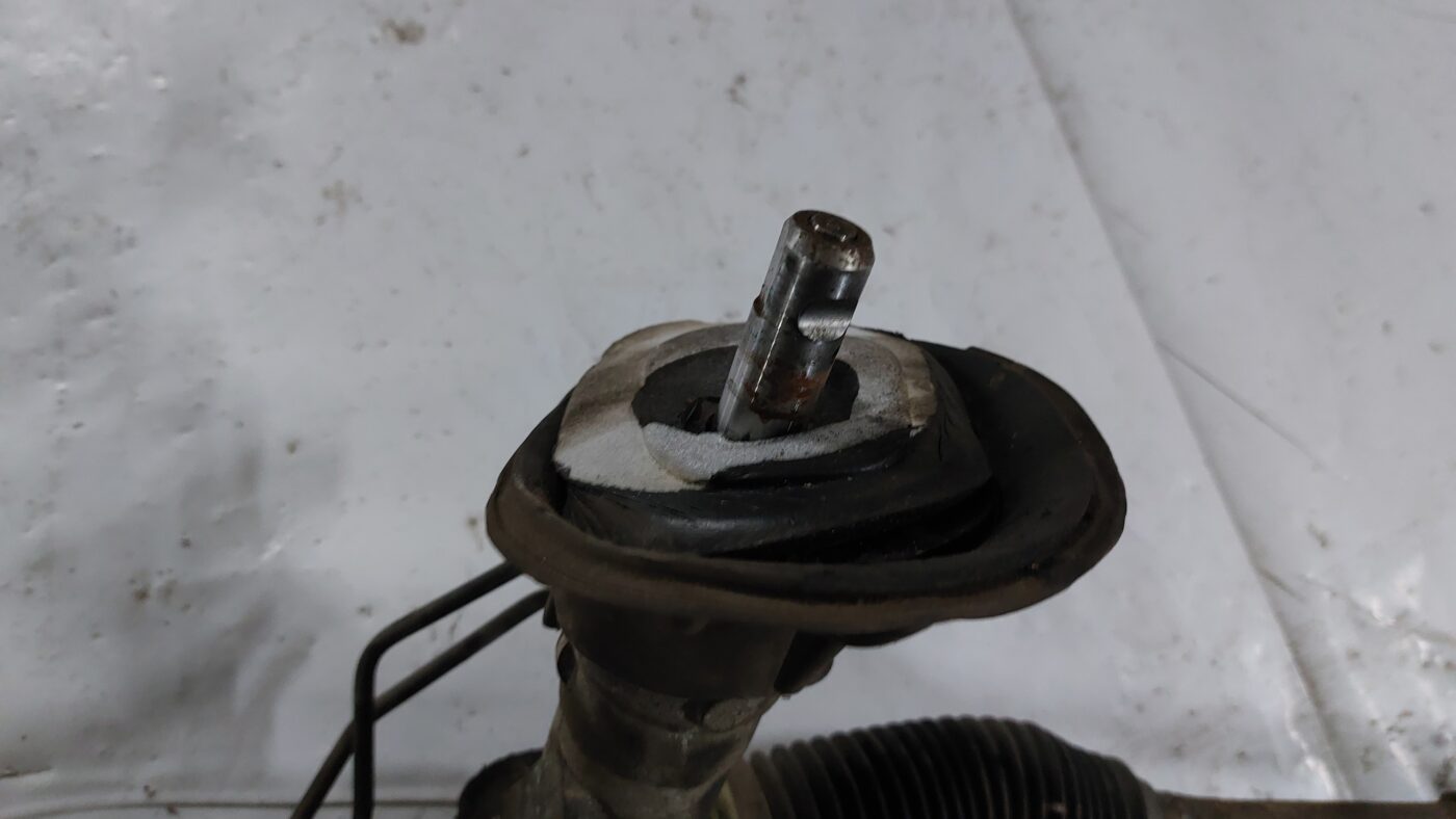 Stūres mehānisms priekš VOLVO S40 2004 Black 2 Stūres mehānisms priekš VOLVO S40 2004 Black