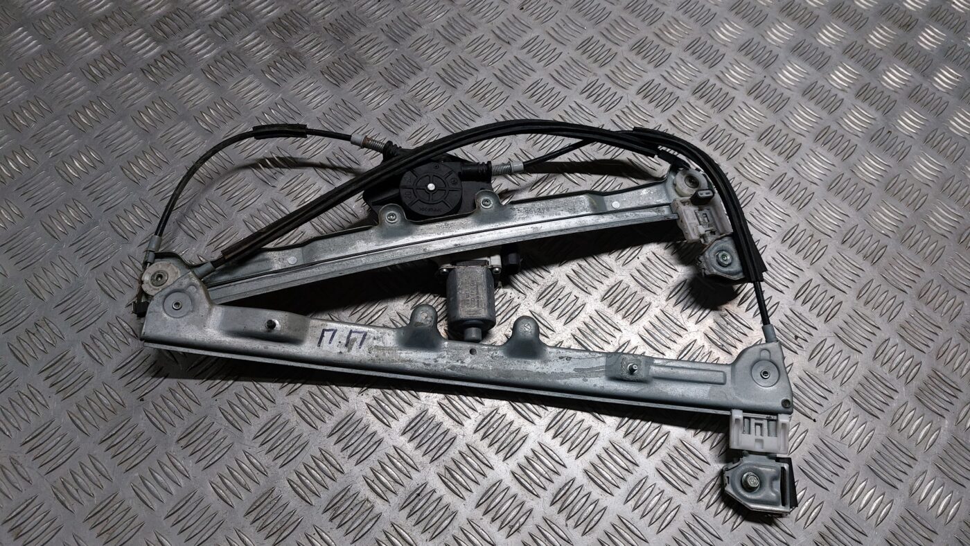 Stikla pacelšanas mehānisms priekšējais labais priekš MITSUBISHI COLT 2007 2 Stikla pacelšanas mehānisms priekšējais labais priekš MITSUBISHI COLT 2007